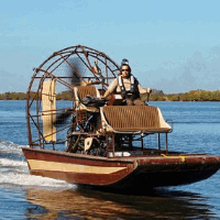 das Luftkissenboot